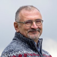 Image of Csaba Csaszar